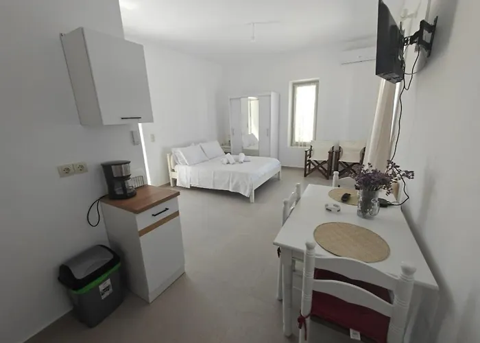 Sarakiniko Апартаменты *